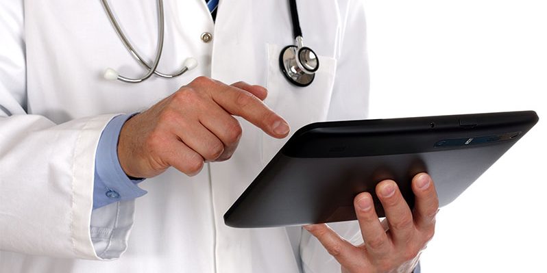 Doctor-with-a-tablet