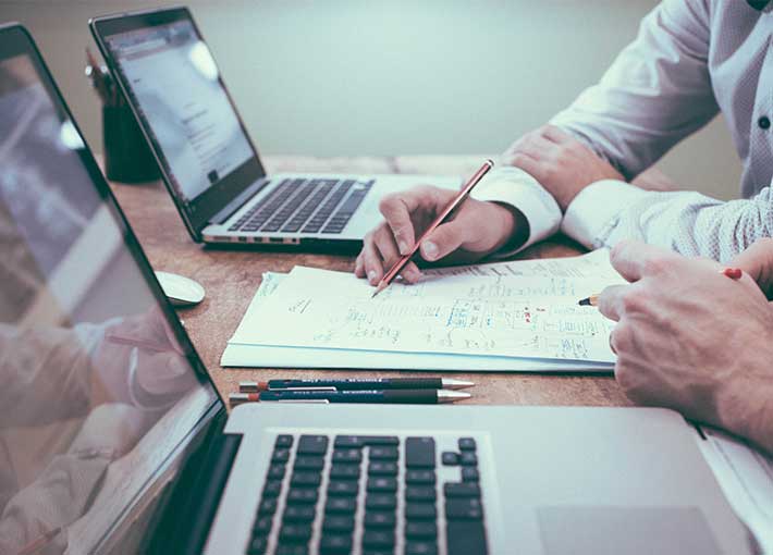 SlideShare: Five Qualities to look for in a DAM Implementation Partner